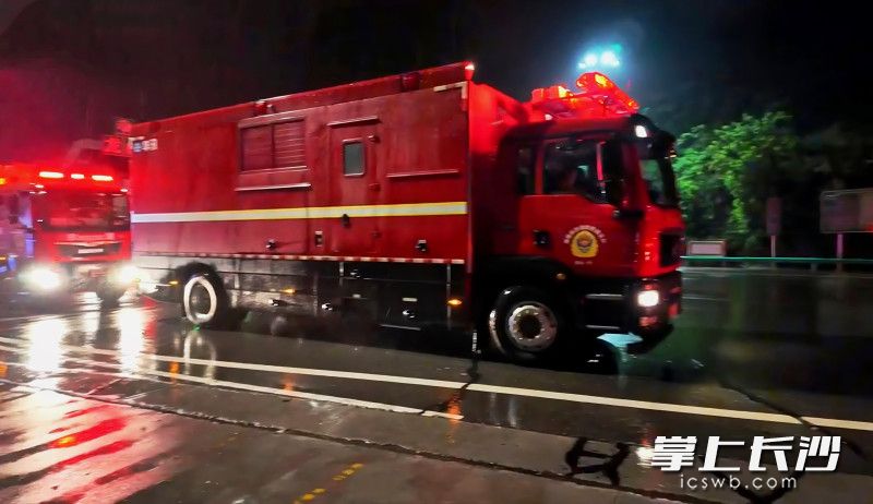 龙山普降大暴雨，长沙专业救援队伍已抵达