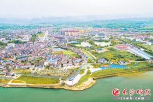 瞧，那些幸福的“老刘”们｜一江碧水向东流
